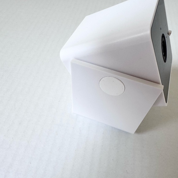 Petcube Cam | Indoor Wi-Fi Pet and Security Camera - Picture 3 of 7